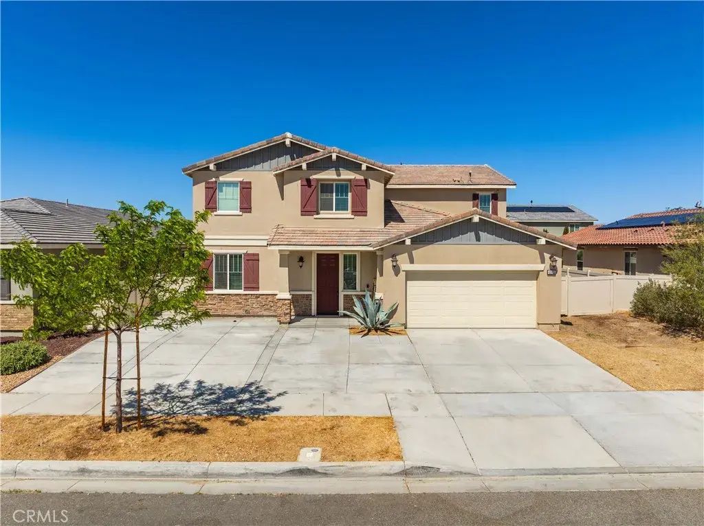 45025 43rd West, Lancaster