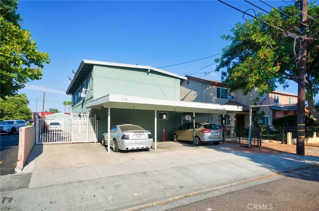 5174 Linden, Long Beach