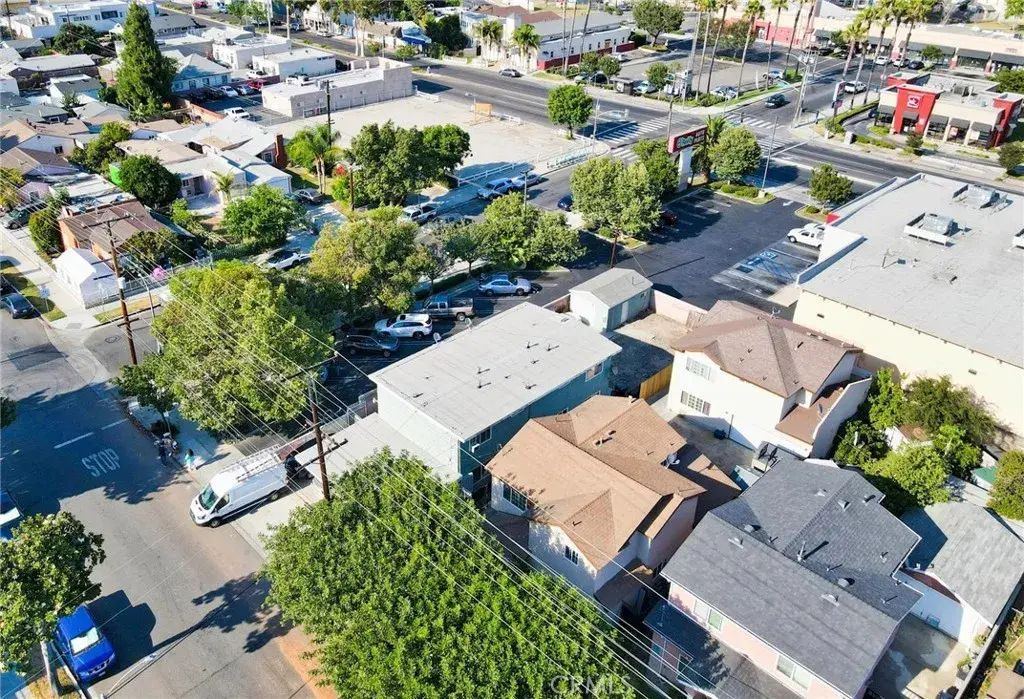 5174 Linden, Long Beach