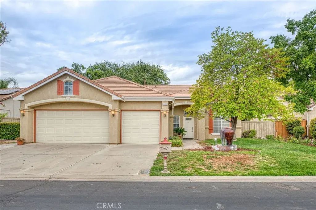 10588 E Fieldstone Avenue, Clovis