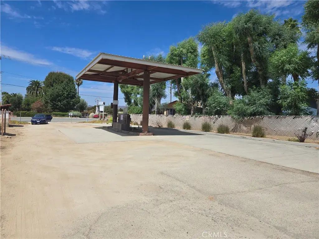 1690 S State, Hemet