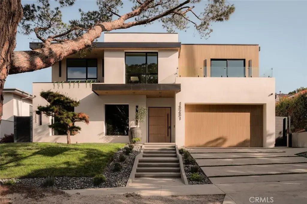 13231 Warren, Los Angeles