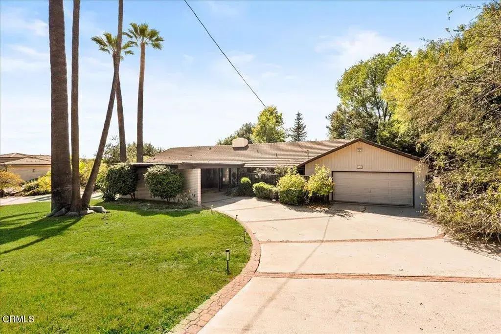 1563 Sierra Madre Villa Avenue, Pasadena