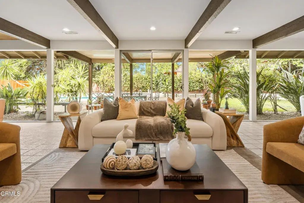 1563 Sierra Madre Villa Avenue, Pasadena