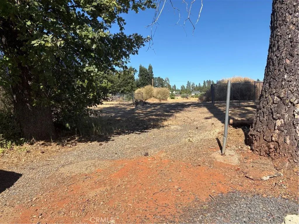 5732 Pacheco, Paradise