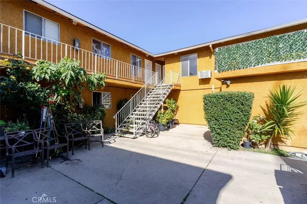 13015 Vanowen Street 10, North Hollywood