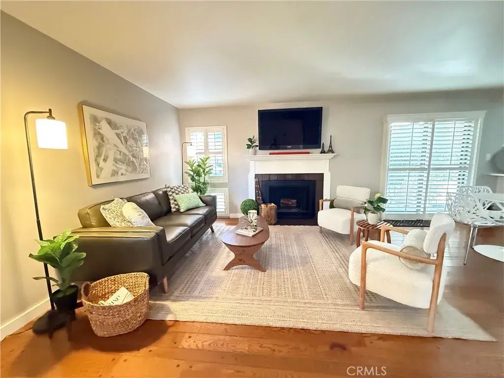 312 Pasadena 10 (c), South Pasadena