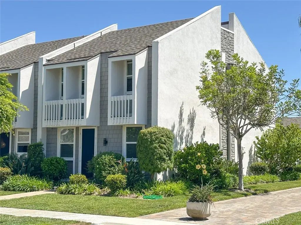 16492 Harbour Lane 32, Huntington Beach
