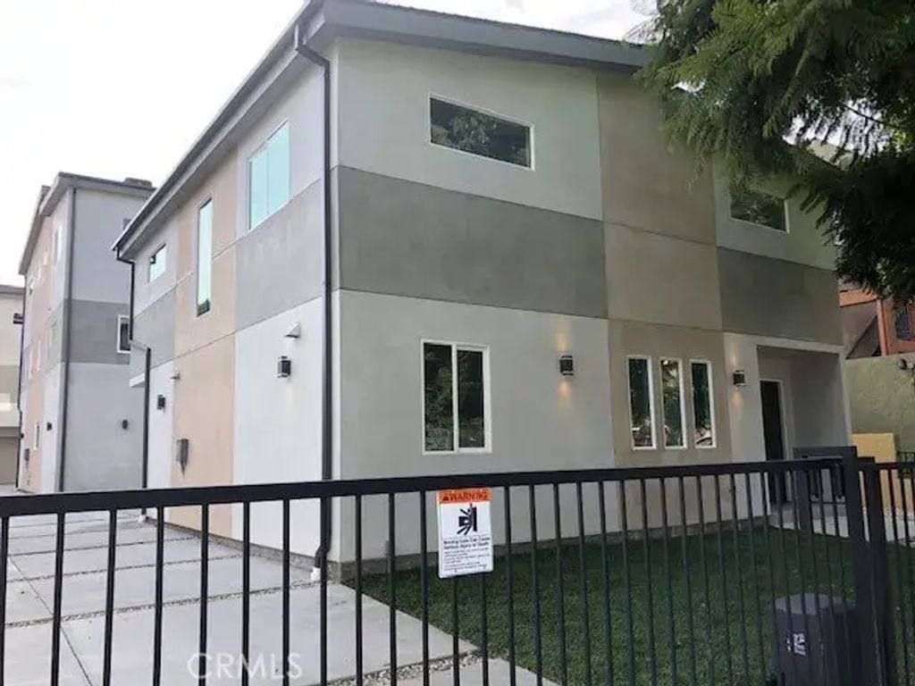 14126 Sylvan Street, Van Nuys