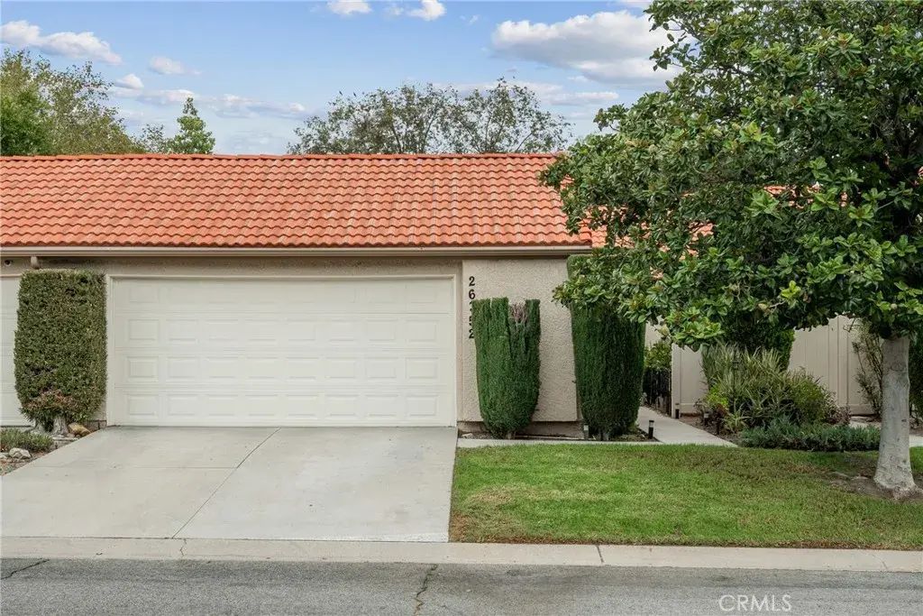 26352 Rainbow Glen, Newhall