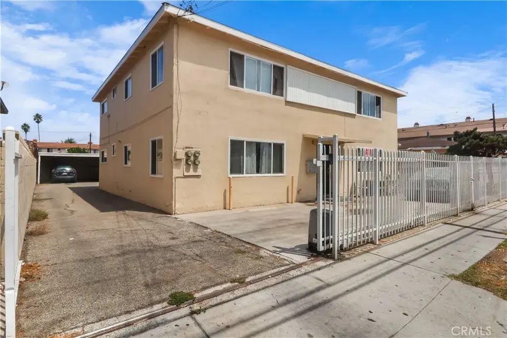 3245 Marine, Gardena