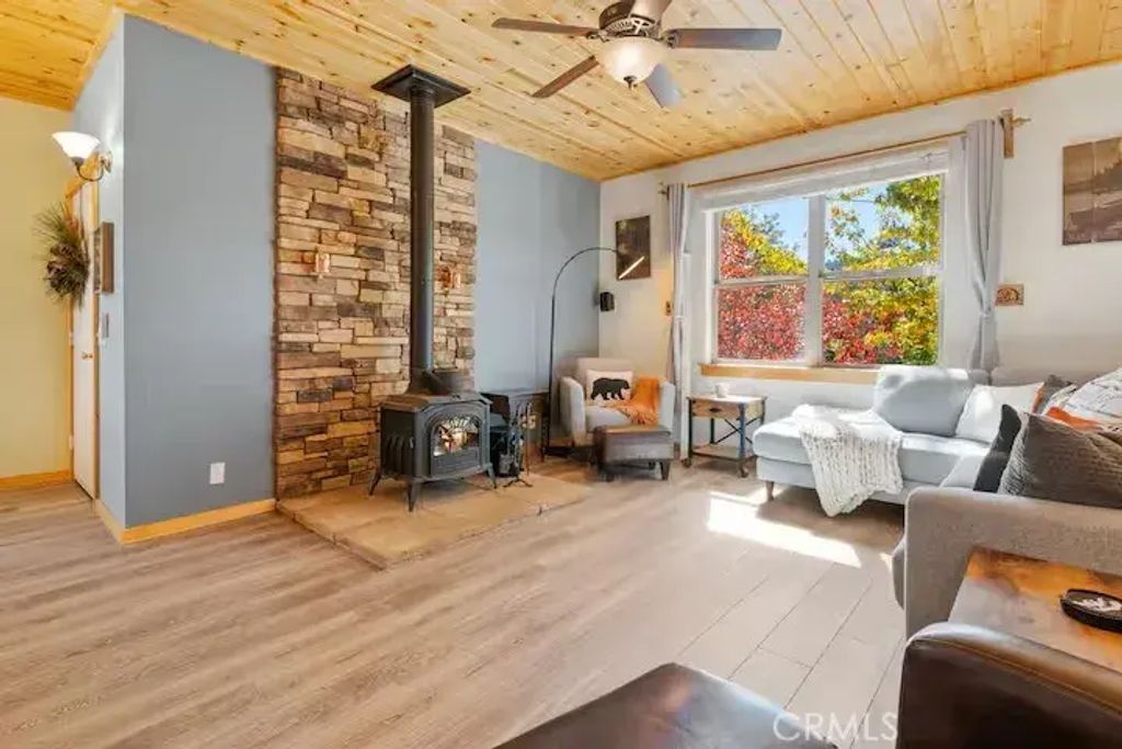 40272 Mahanoy Lane, Big Bear Lake
