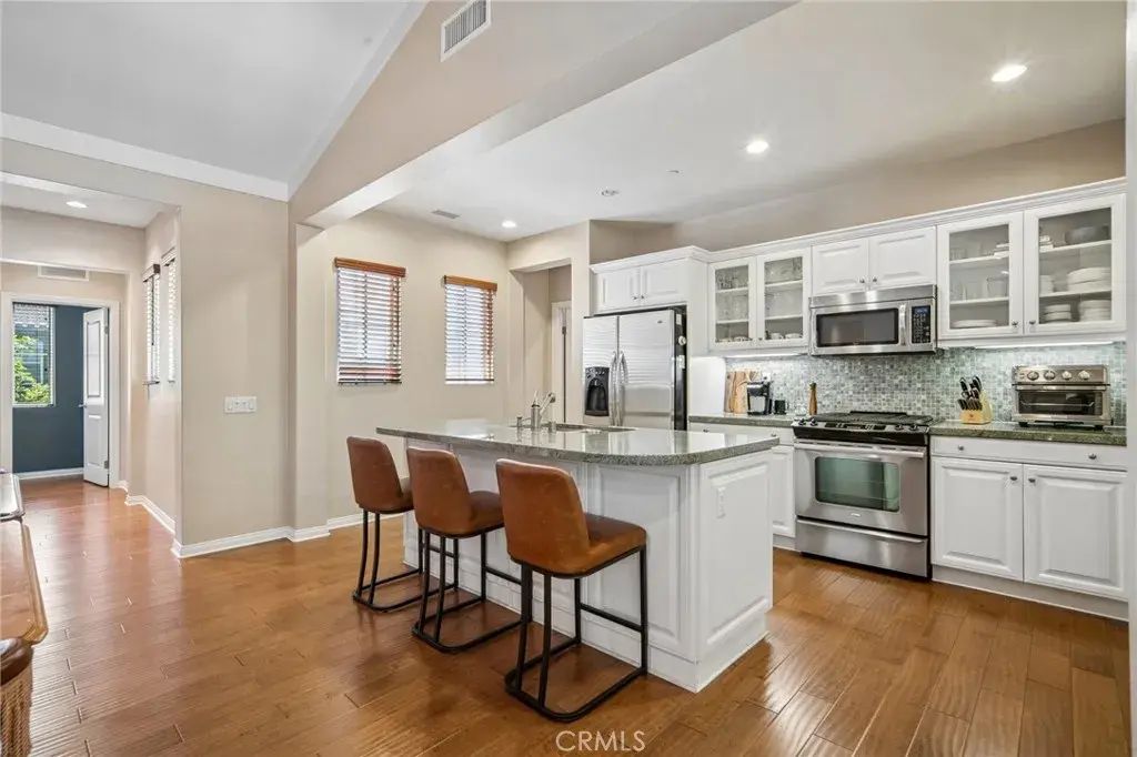 54 Peony, Irvine
