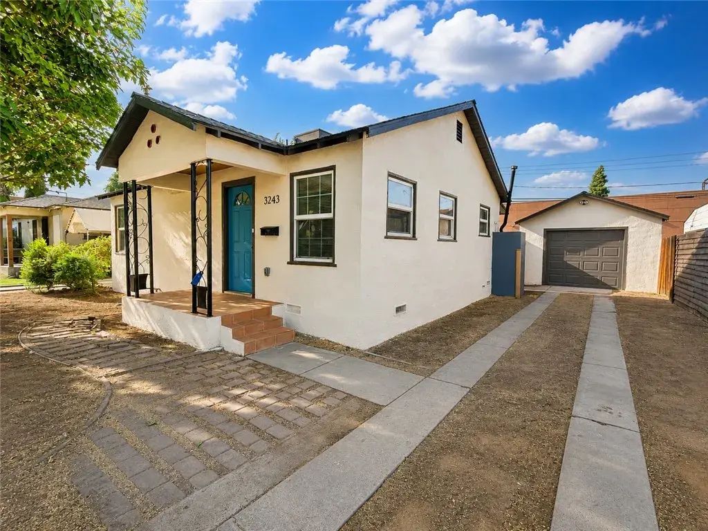 3243 E Platt, Fresno