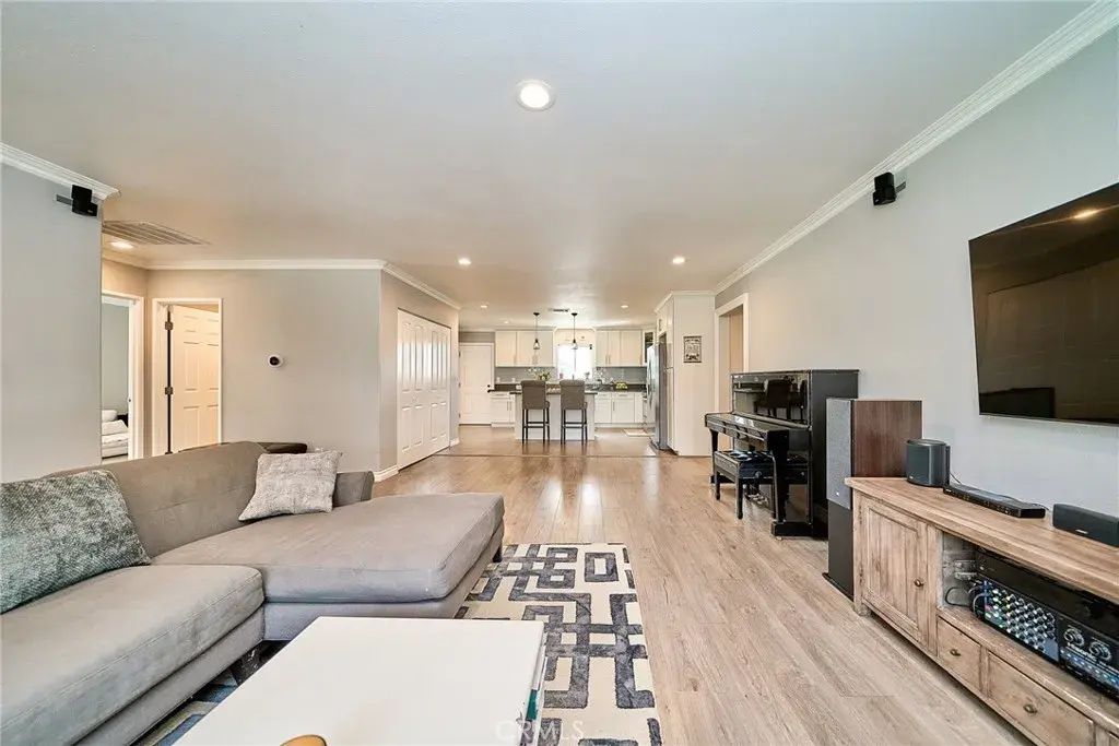 122 E El Norte, Monrovia