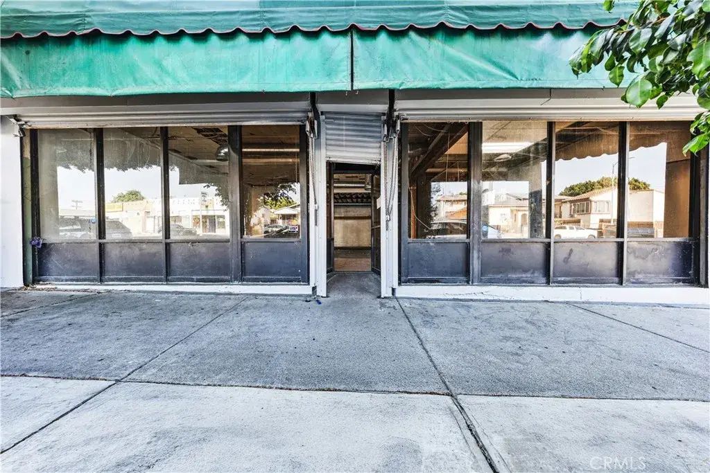 2218 Daly, Los Angeles