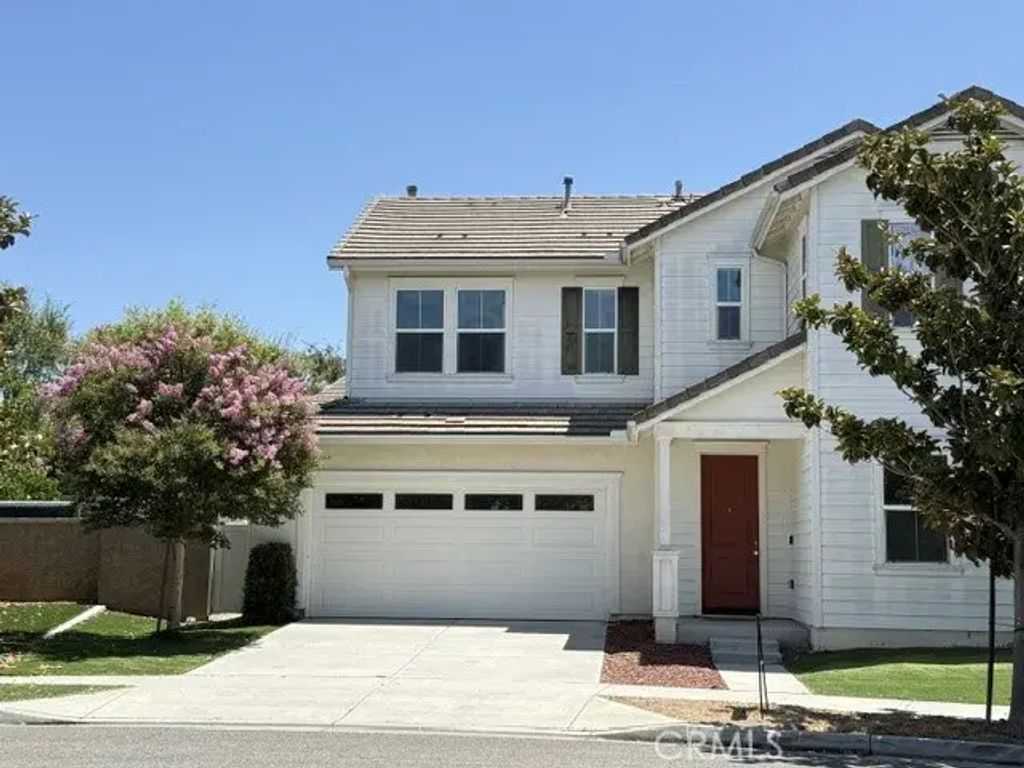 14559 Norfolk, Chino