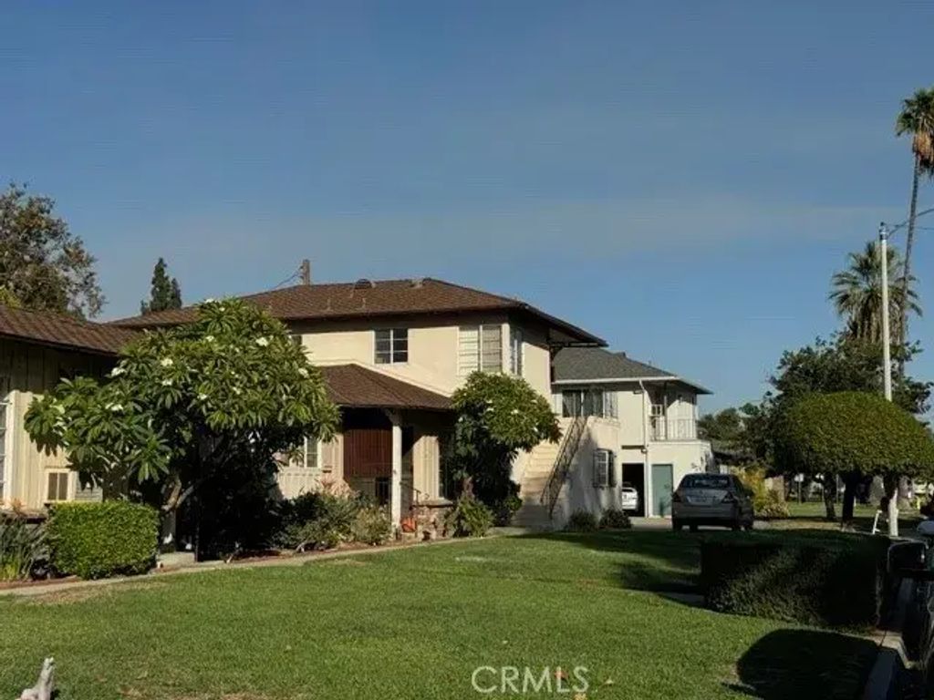 15 W Newman, Arcadia
