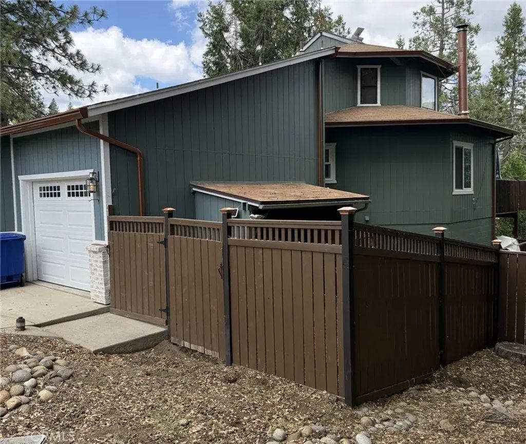 33952 Tocaloma, Auberry