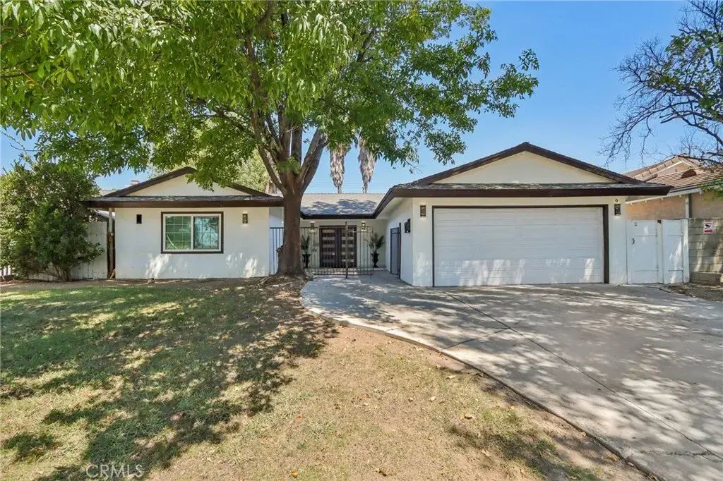 18765 Labrador Street, Northridge
