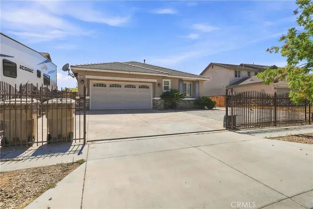 13817 Coolidge, Hesperia