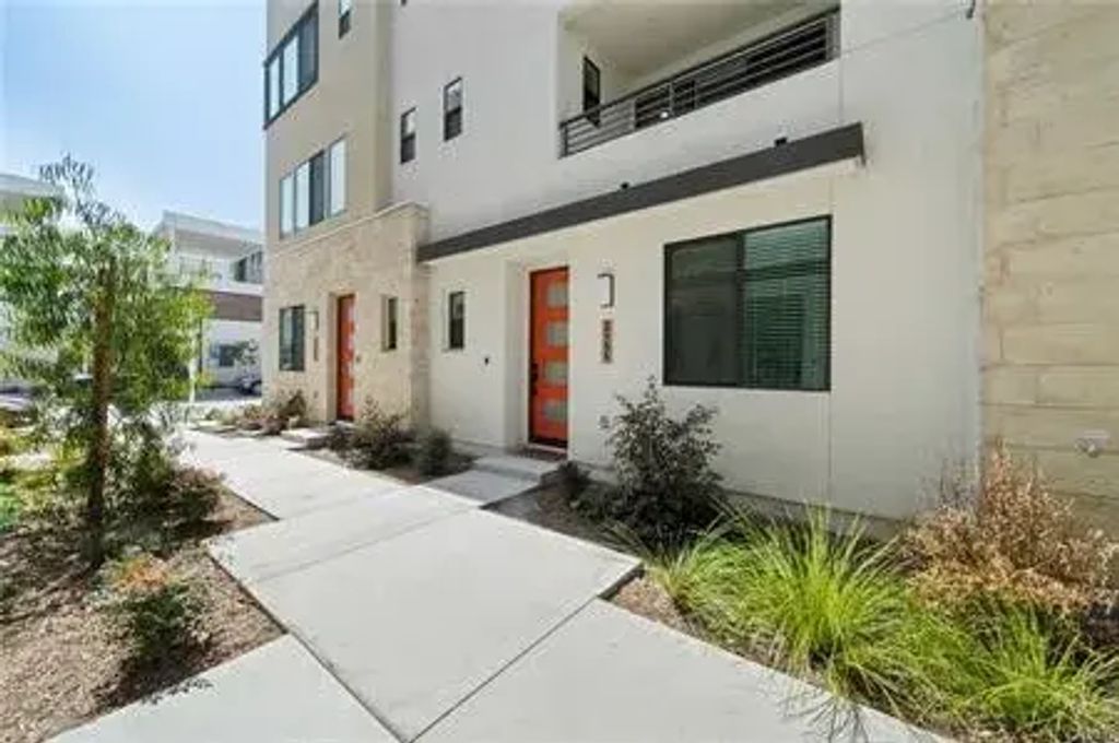 2151 Crescent Walk, Gardena