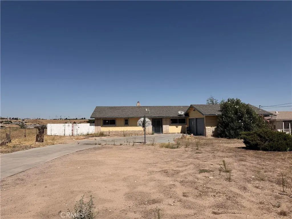 17600 Danbury, Hesperia