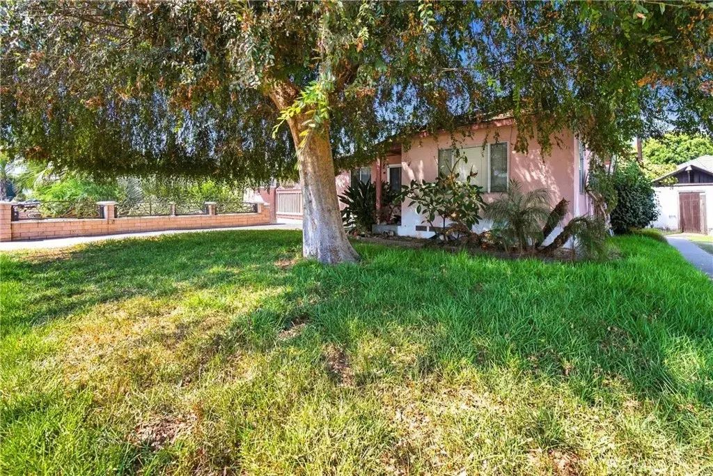 11605 Garfield, South Gate