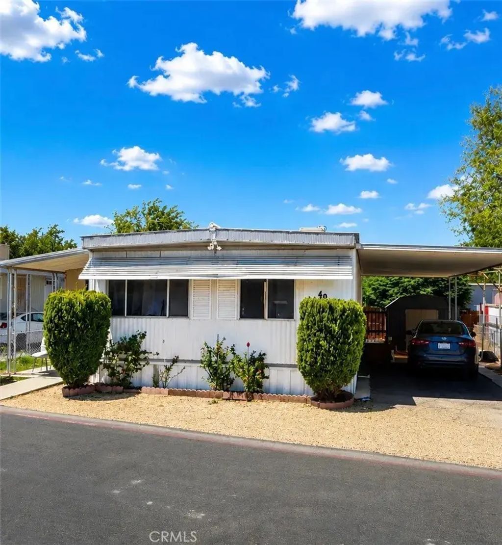 3255 E Avenue R 49, Palmdale