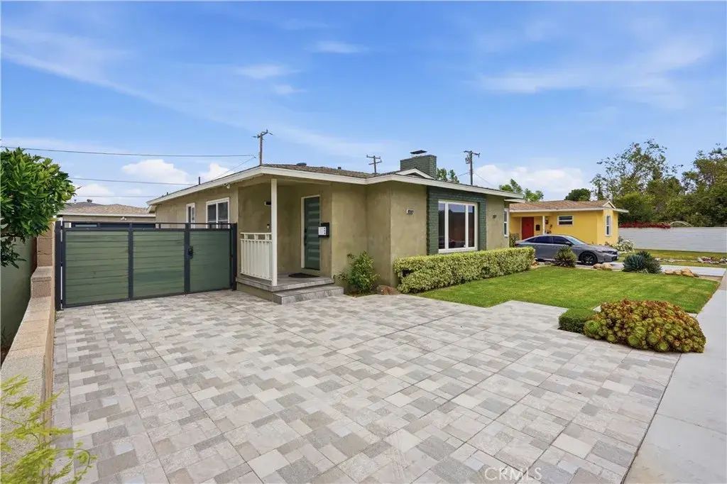 2215 N Spurgeon, Santa Ana