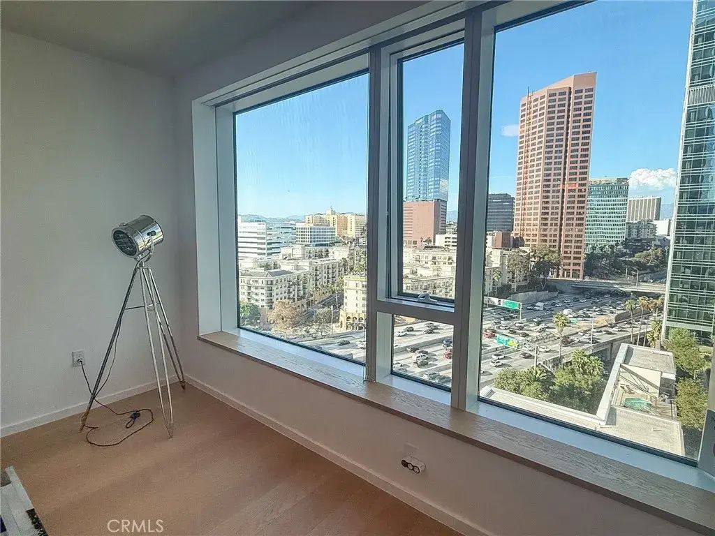 899 Francisco 1711, Los Angeles