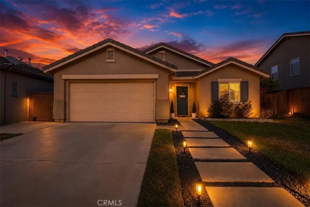 3287 El Nido, Perris