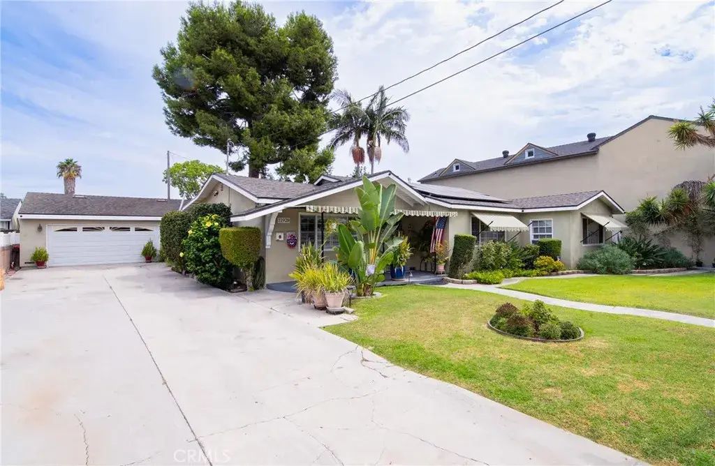 11926 Rives Avenue, Downey
