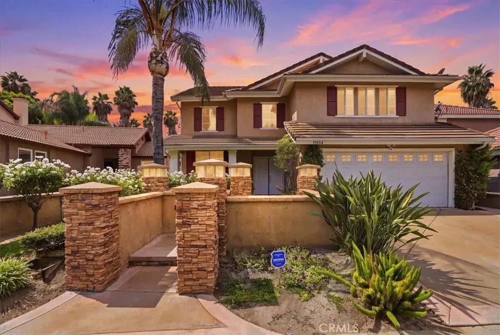 19154 White Dove, Riverside