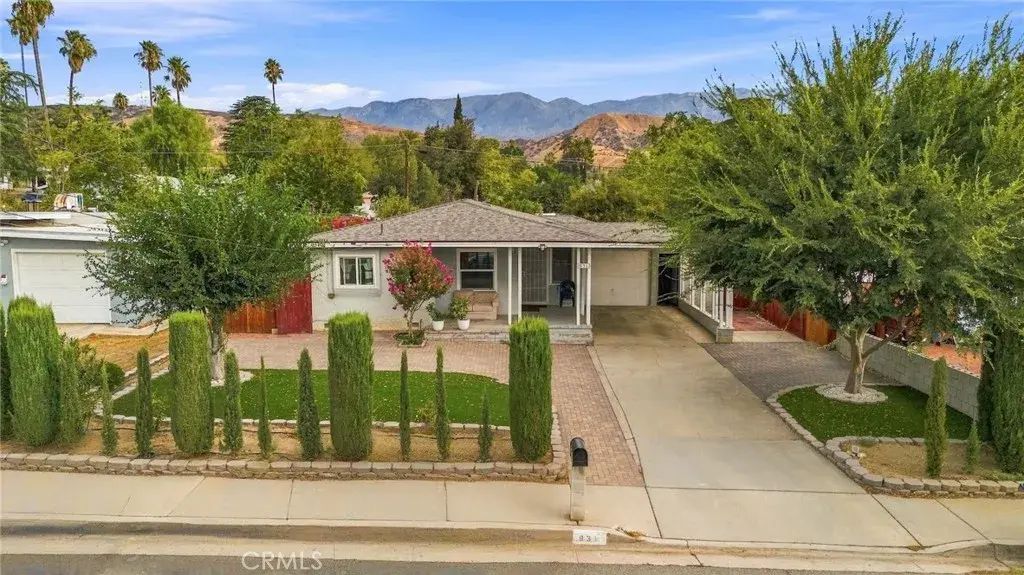 831 W George, Banning