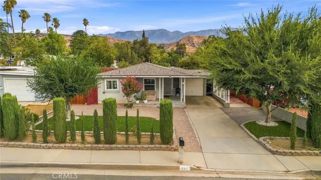 831 W George, Banning