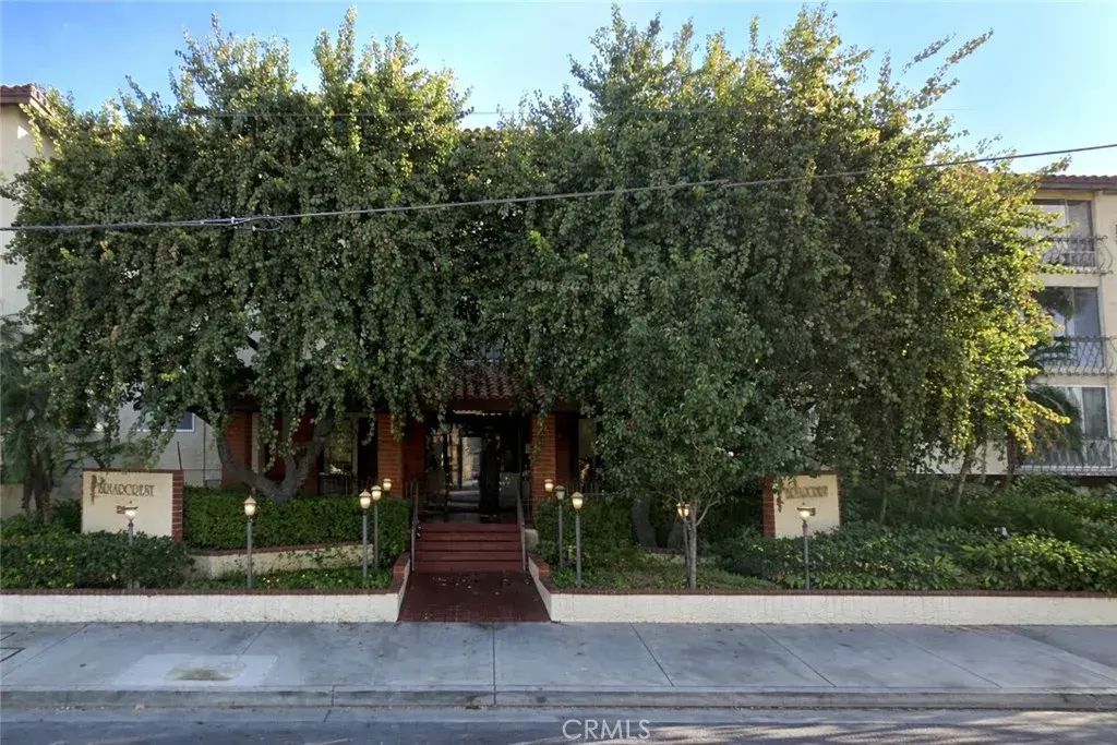 12830 Burbank 307, Valley Village