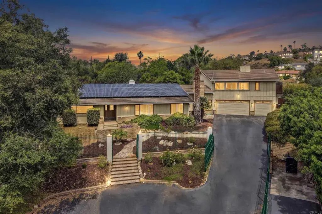 3056 Overhill Drive, Vista