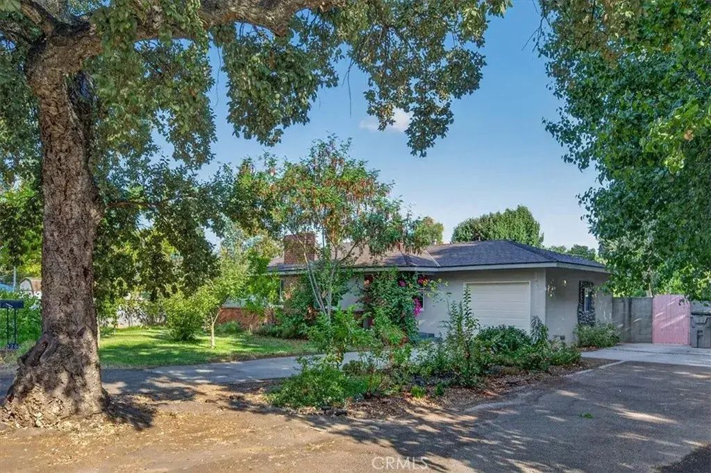 226 W Gettysburg, Fresno