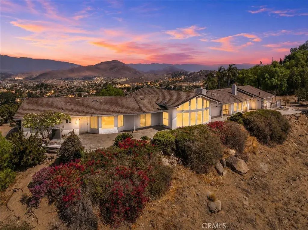 7350 Live Oak, Riverside
