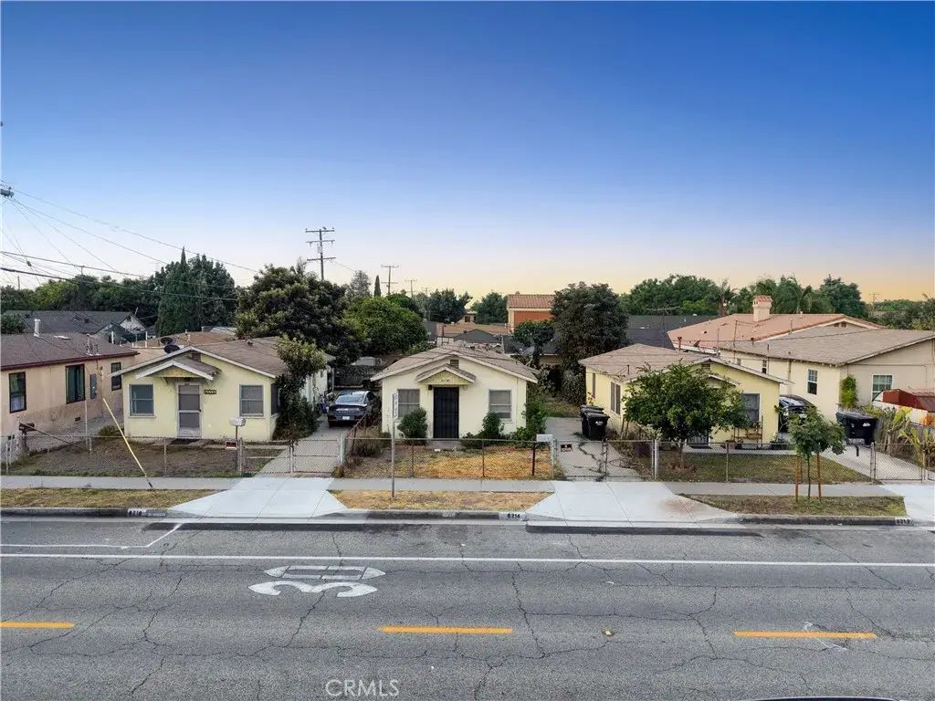 6504 Jaboneria, Bell Gardens