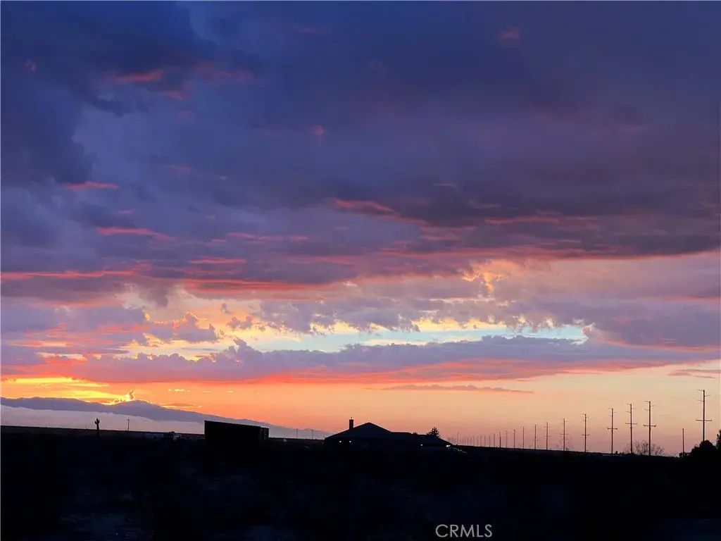 3 Del Oro, Apple Valley