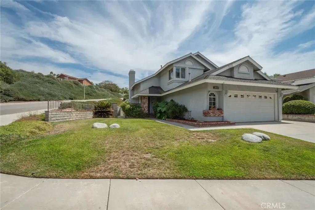 28454 Evergreen, Saugus