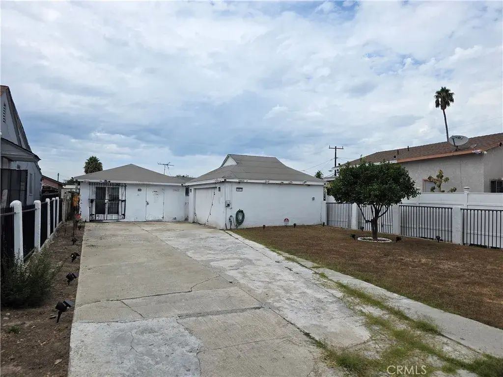 10613 S Felton Avenue, Inglewood