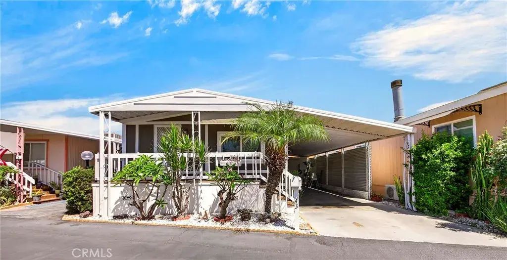 12550 E Carson 43, Hawaiian Gardens