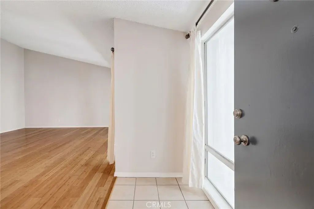 902 Camino Real 204, Redondo Beach