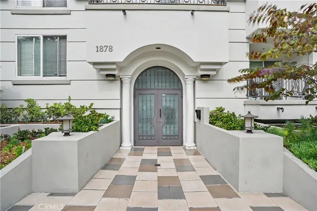 1878 Greenfield Avenue 204, Los Angeles