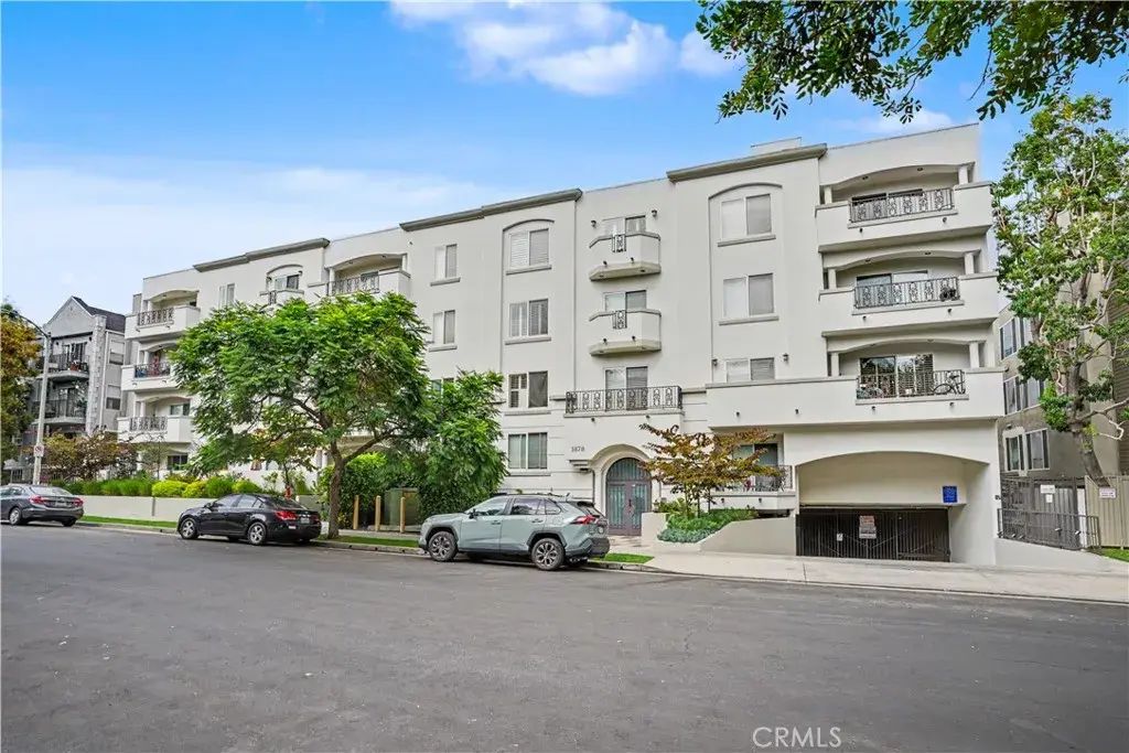 1878 Greenfield Avenue 204, Los Angeles