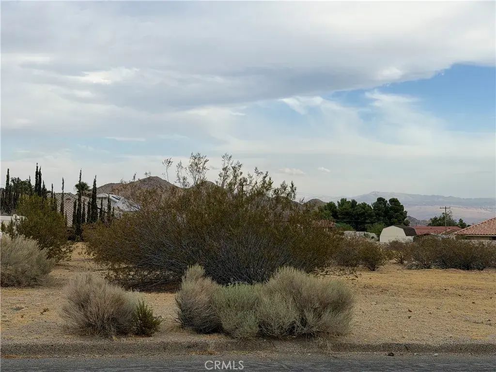 Iwa, Apple Valley