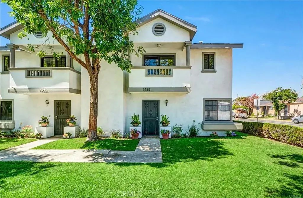 2535 California Avenue 1, Signal Hill